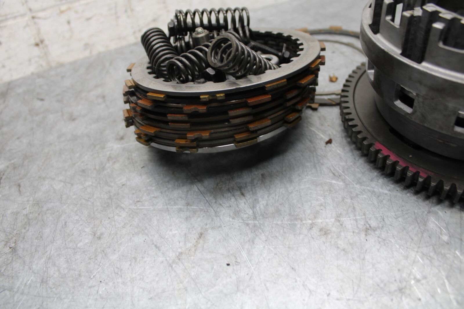 2007 Suzuki GSXR600  CLUTCH W PLATES BASKET HUB 21200-01820 21410-41G10 BB540 