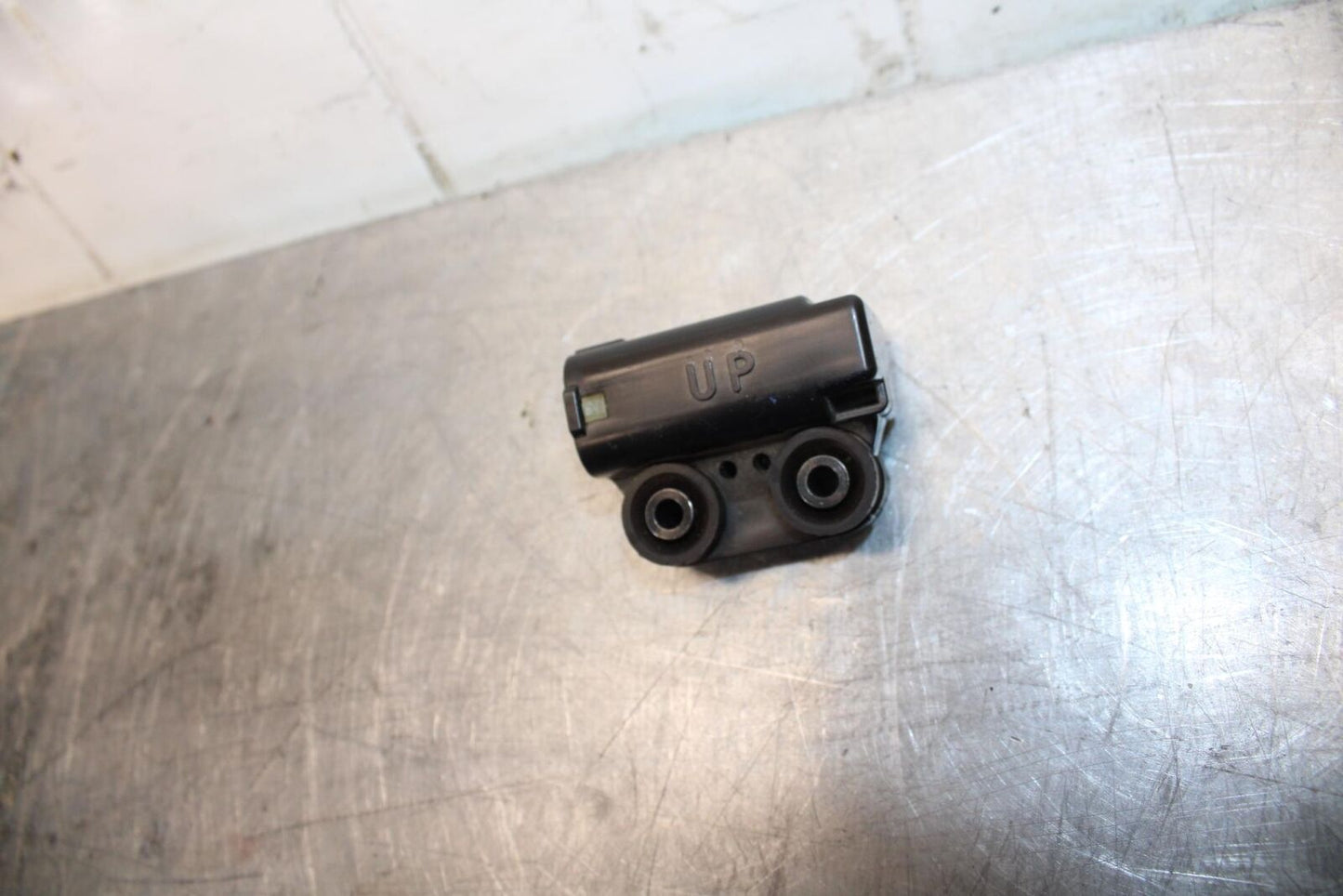 08-16 YAMAHA YZF R6 TIP OVER BANK ANGLE  SENSOR SWITCH  5PS-82576-01-00 BB436