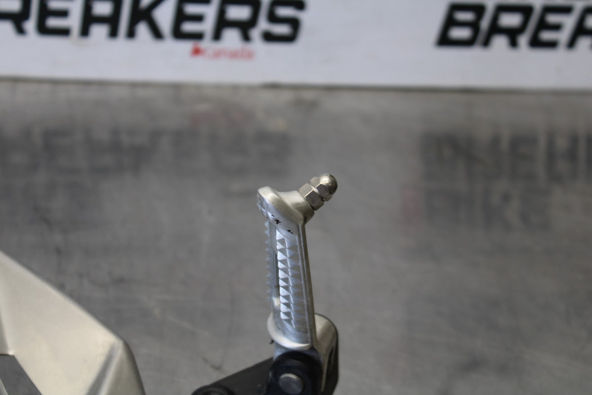 20 TRIUMPH STREET TRIPLE 765 LEFT REARSET REAR SET FOOT PEG REST STOP  BB864