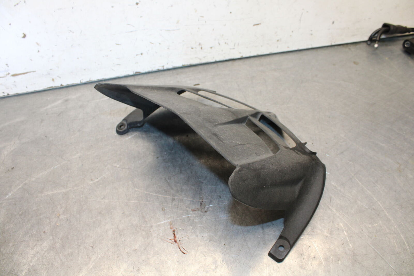 09-12 KAWASAKI NINJA ZX6R ZX600R REAR BACK WHEEL TIRE HUGGER 35023-0171 BB656