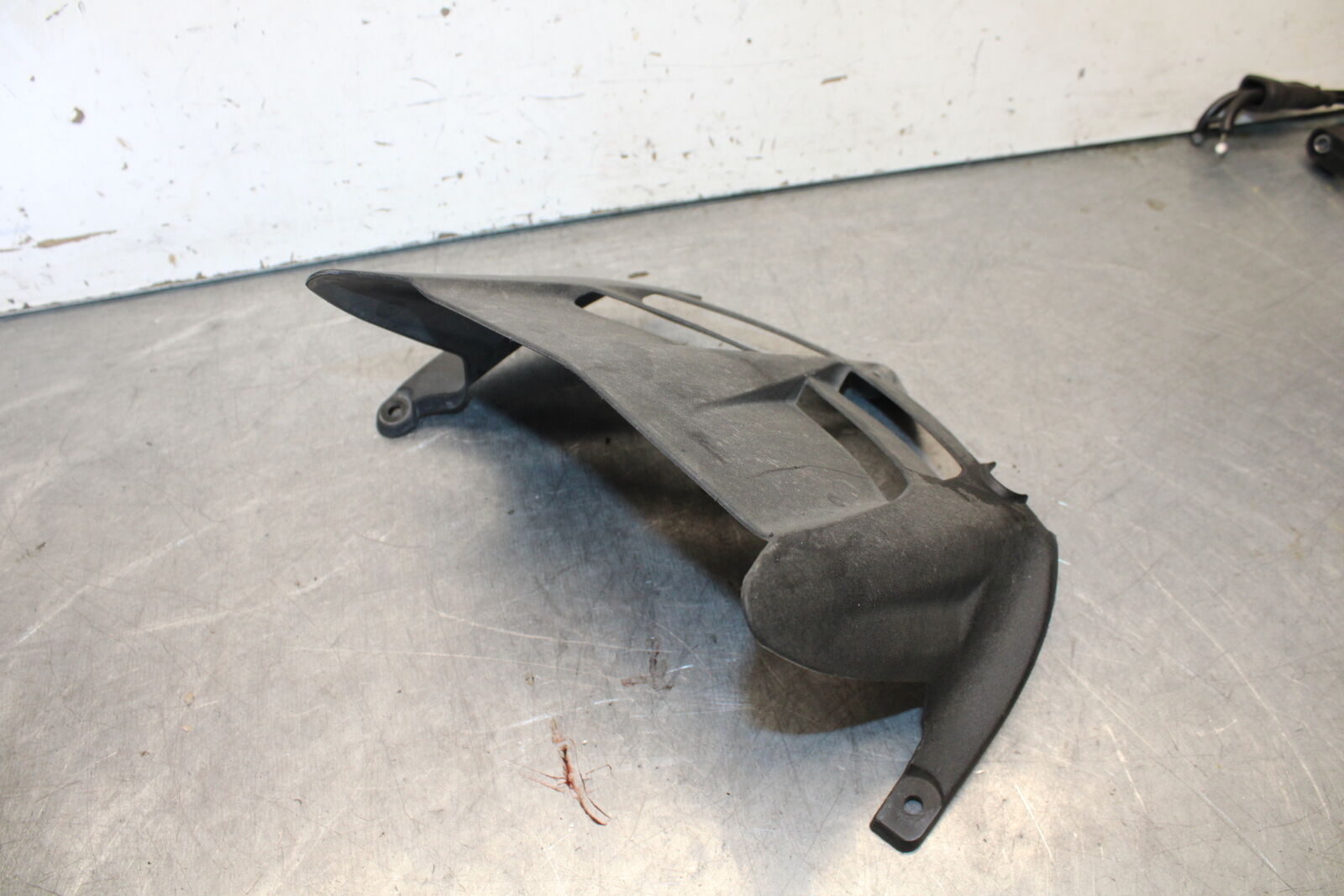 09-12 KAWASAKI NINJA ZX6R ZX600R REAR BACK WHEEL TIRE HUGGER 35023-0171 BB656