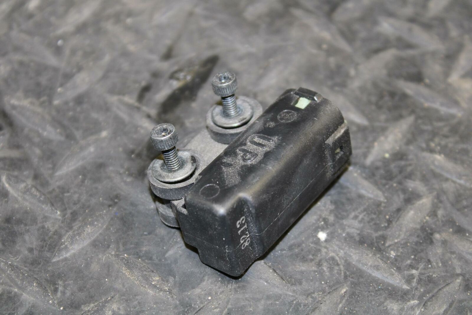 08-16 YAMAHA YZF R6 R6R 2C0 TIP OVER BANK ANGLE CRASH SENSOR SWITCH  BB178