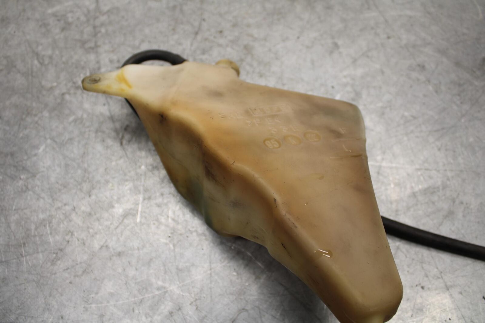 1997 Suzuki GSXR750 COOLANT WATER TANK RESERVOIR BOTTLE #B BB527