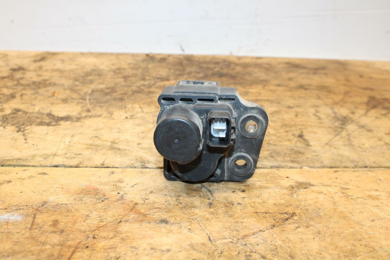 06-15 YAMAHA FZ1 EXHAUST VALVE SERVO MOTOR BB326