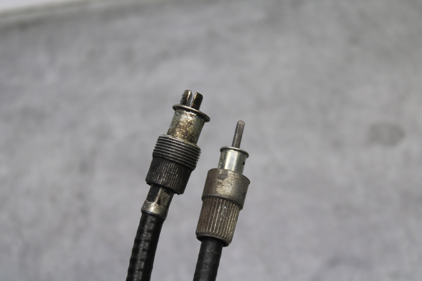 78 SUZUKI GS550E SPEEDOMETER CABLE SPEEDO LINE BB133
