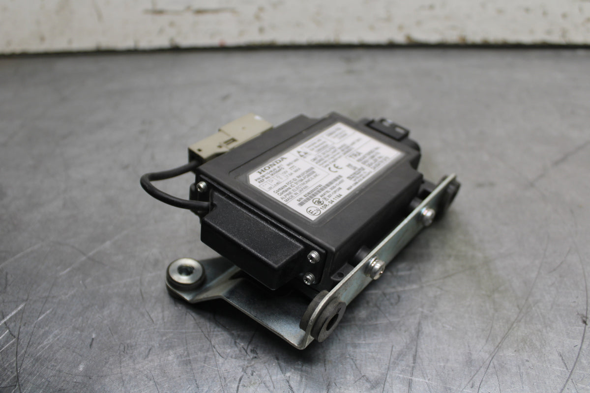 14 HONDA CTX1300A RADIO STEREO CONTROL UNIT BB732