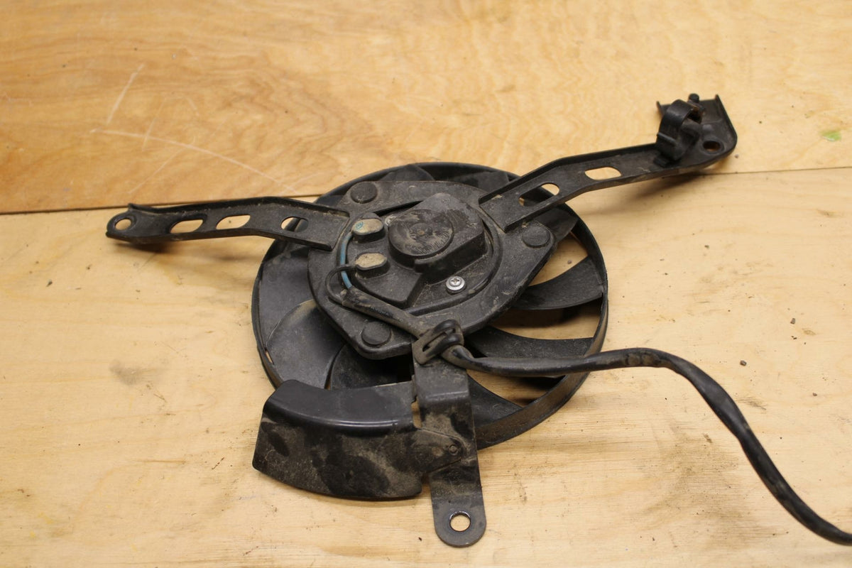 18-21 YAMAHA XSR700 ENGINE RADIATOR COOLING FAN BB323