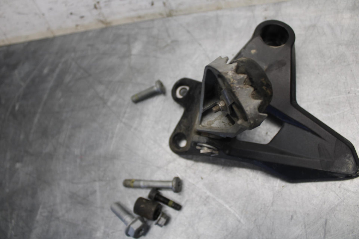 22 KTM 890 ADVENTURE   LEFT REARSET REAR SET DRIVER FOOT PEG REST STOP BB514