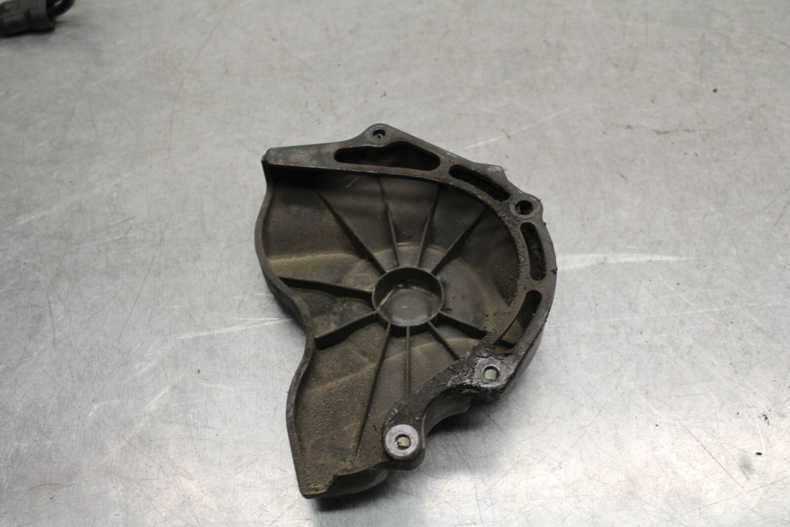 16 KAWASAKI NINJA ZX10R ENGINE SPROCKET COVER BB650