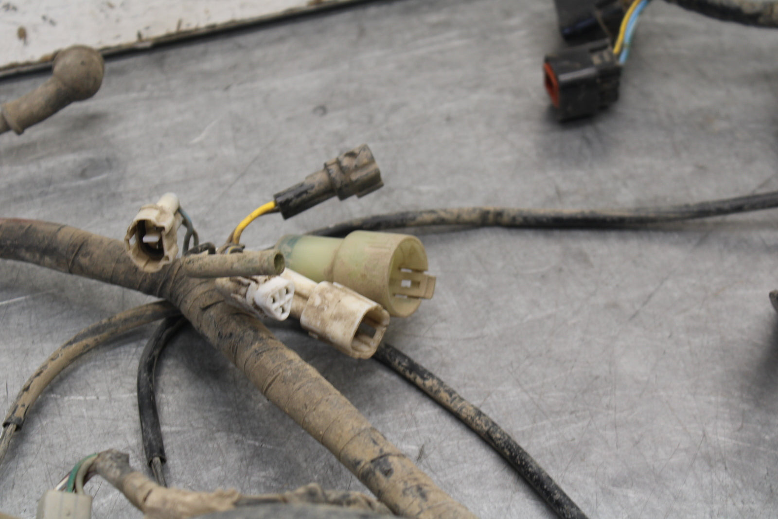 01-05 YAMAHA RAPTOR 660R MAIN ENGINE WIRING HARNESS MOTOR WIRE LOOM BB695