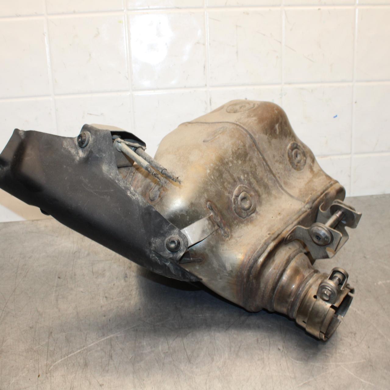 16-20 KAWASAKI ZX10R EXHAUST MIDPIPE MID MIDDLE PIPE BB591