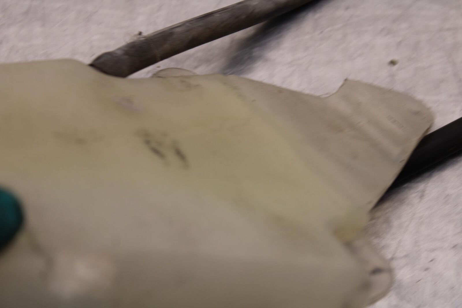 2005 Kawasaki Vulcan 1600 VN1600A COOLANT WATER TANK RESERVOIR BOTTLE BB574