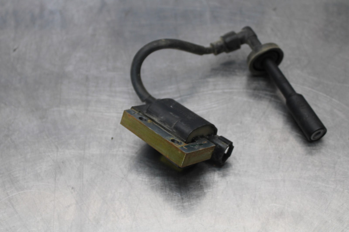 17-22 KTM 390 DUKE IGNITION COIL SPARK PLUG CAP  BB180