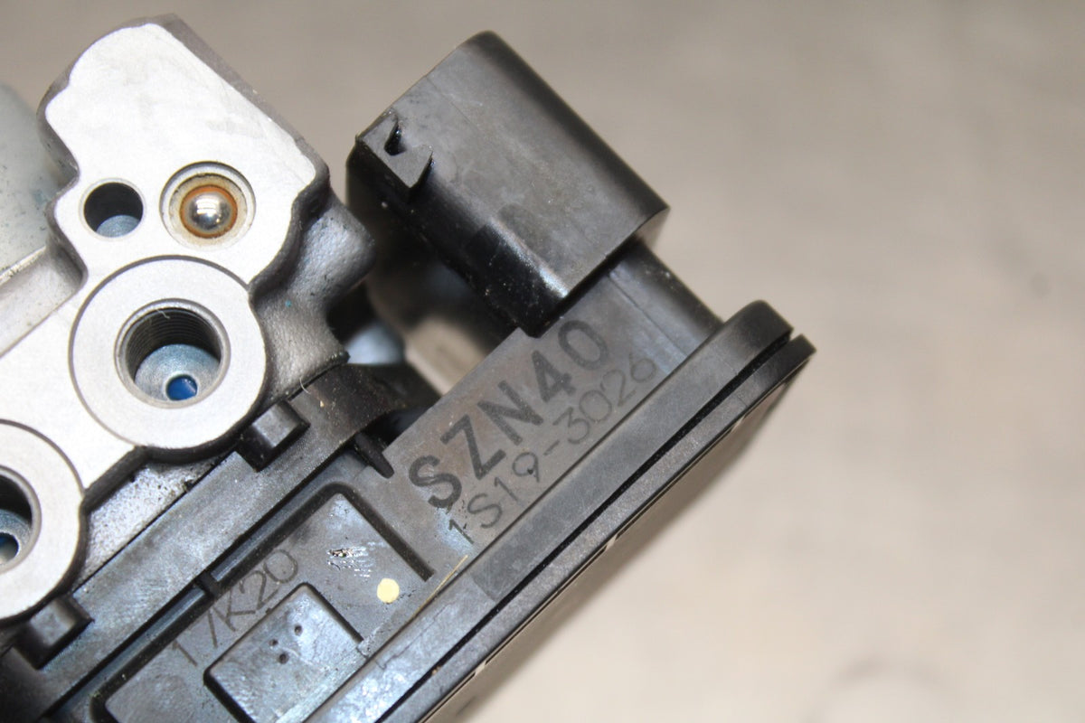 18 SUZUKI GSXR1000 ABS PUMP UNIT MODULE BB642
