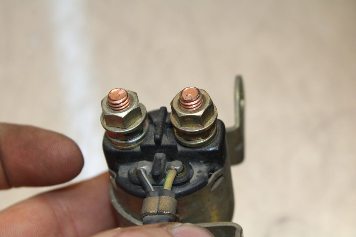 86 SUZUKI GS750ES ENGINE STARTER RELAY STARTING MOTOR SWITCH BB140
