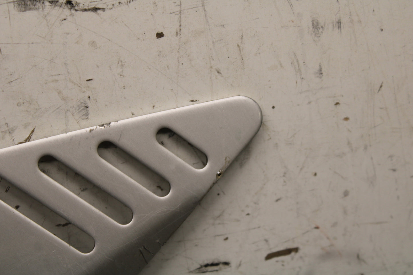 13-17 KAWASAKI NINJA ZX6R ZX636E LEFT REARSET REAR SET DRIVER FOOT PEG BB735