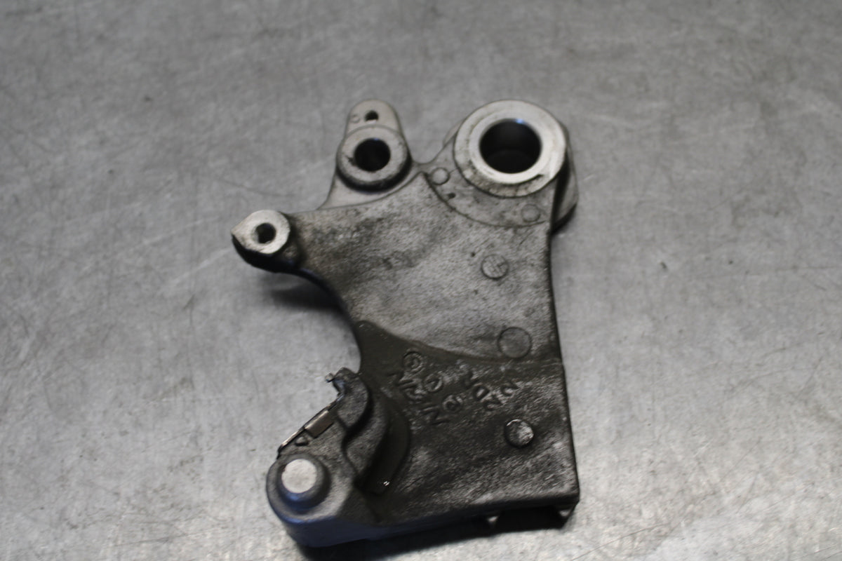 18-24 YAMAHA MT-07 REAR BRAKE CALIPER HANGER BACK MOUNTING BRACKET BB662