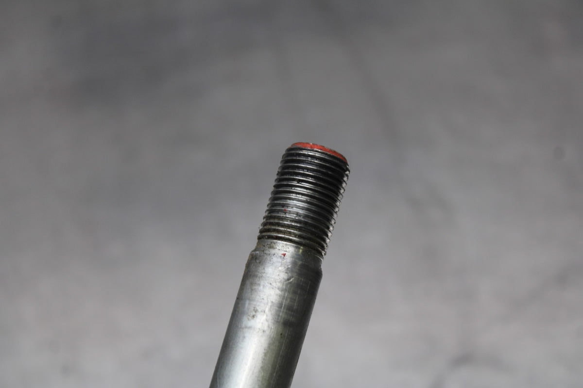13-15 HONDA CBR500R FRONT WHEEL RIM AXLE PIVOT BOLT BB834