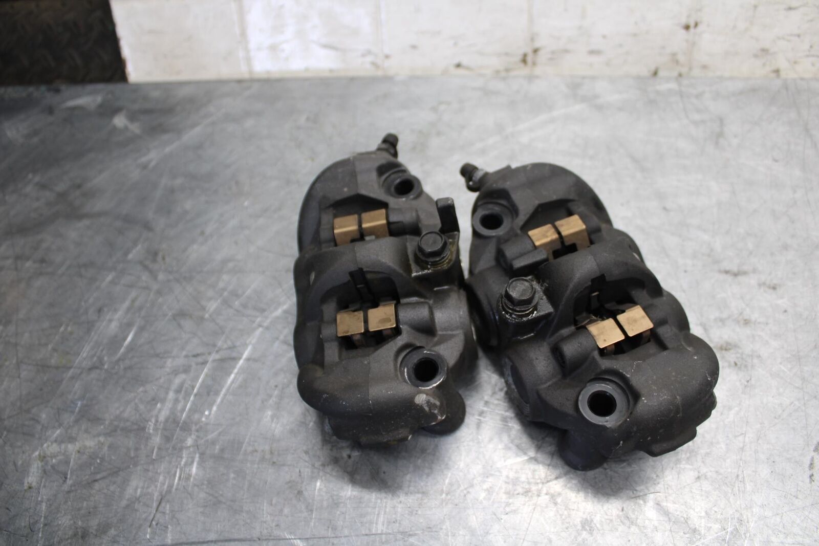 2008 Kawasaki Ninja ZX10R ZX1000E RIGHT LEFT FRONT BRAKE CALIPER SET PAIR BB524