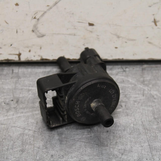16-18 KTM 690 DUKE AIR VALVE SOLENOID TOP ENGINE SWITCH SENSOR BB631
