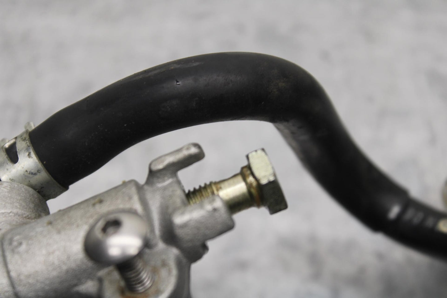 06-07 SUZUKI GSXR 600 REAR BACK BRAKE MASTER CYLINDER W RESERVOIR BB104