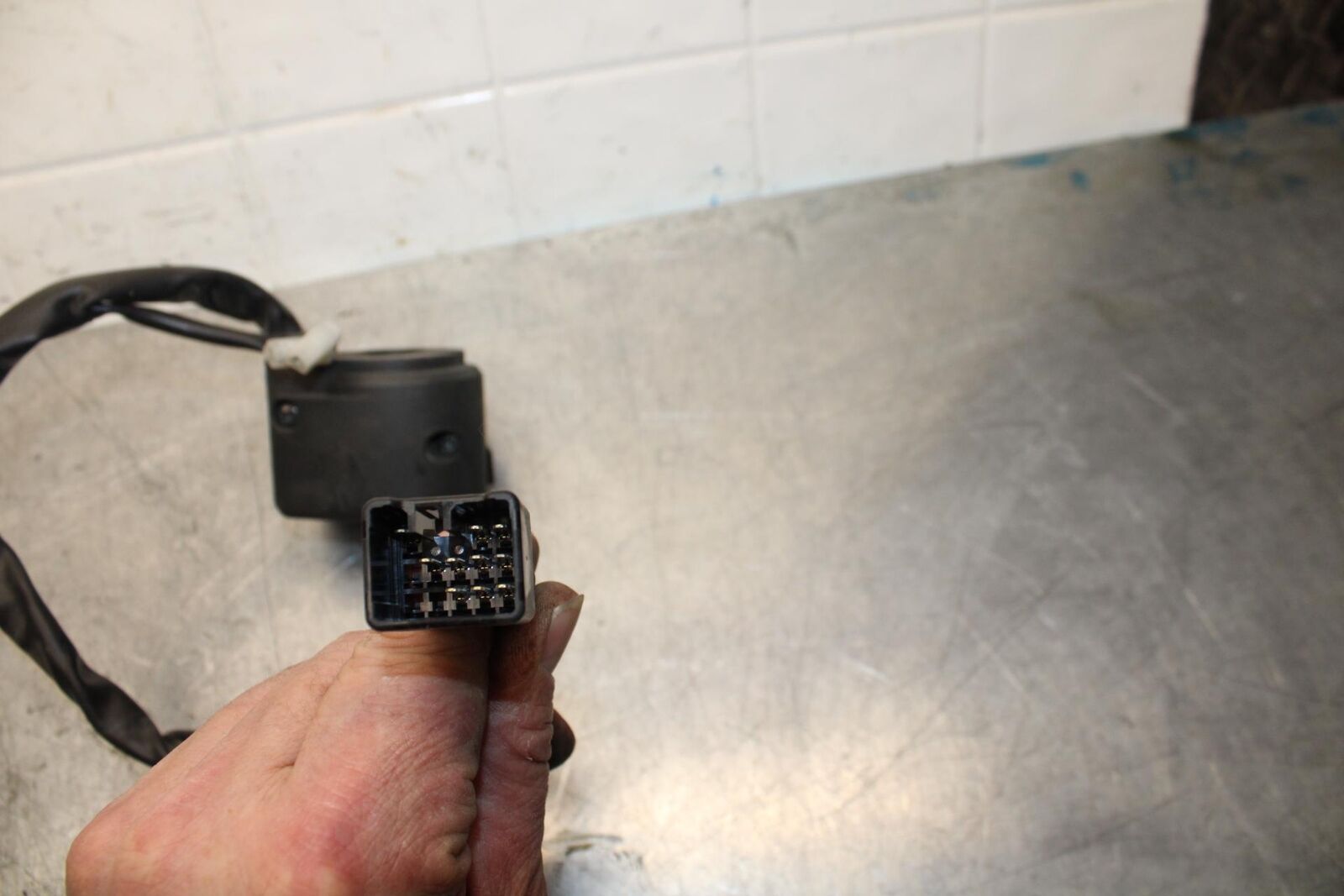 08-09 KAWASAKI NINJA ZX14R LEFT CLIP ON HANDLE HORN SIGNALS SWITCH SWITCHES BB73