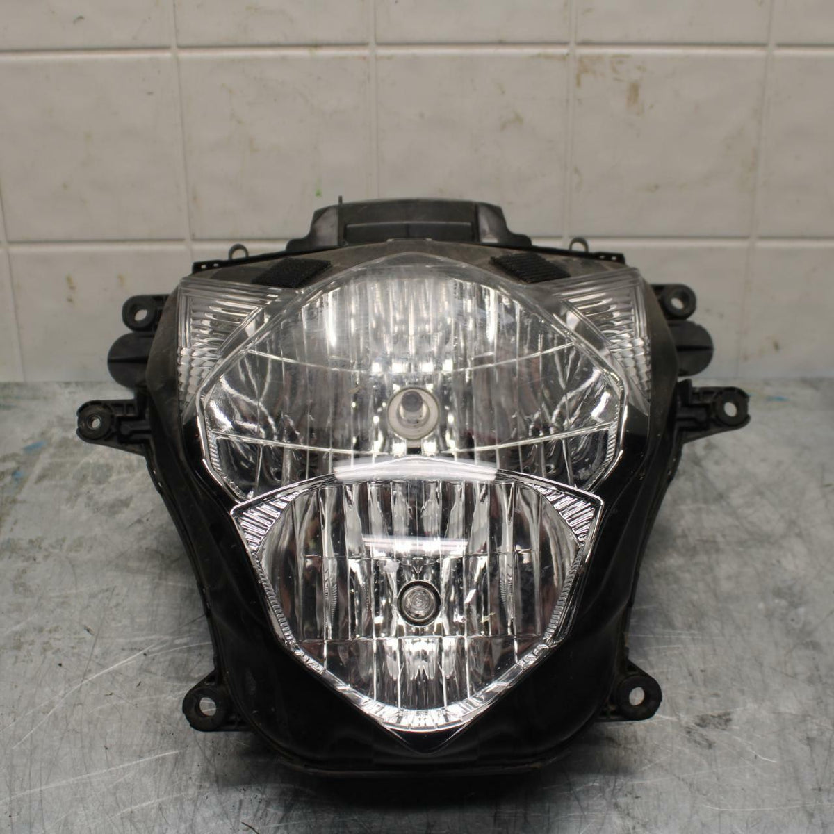 15-21 SUZUKI GSXR600 FRONT HEADLIGHT HEAD LIGHT LAMP BB418
