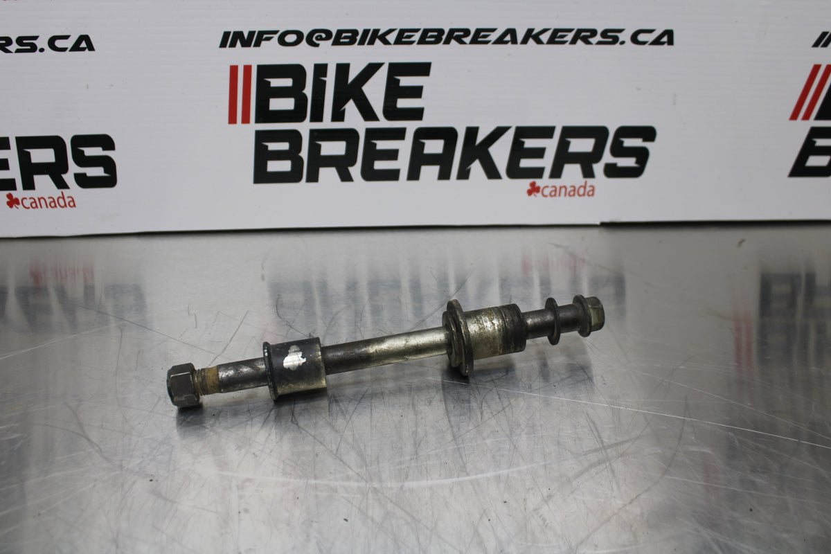 19 YAMAHA TTR230 FRONT WHEEL RIM AXLE PIVOT BOLT BB146
