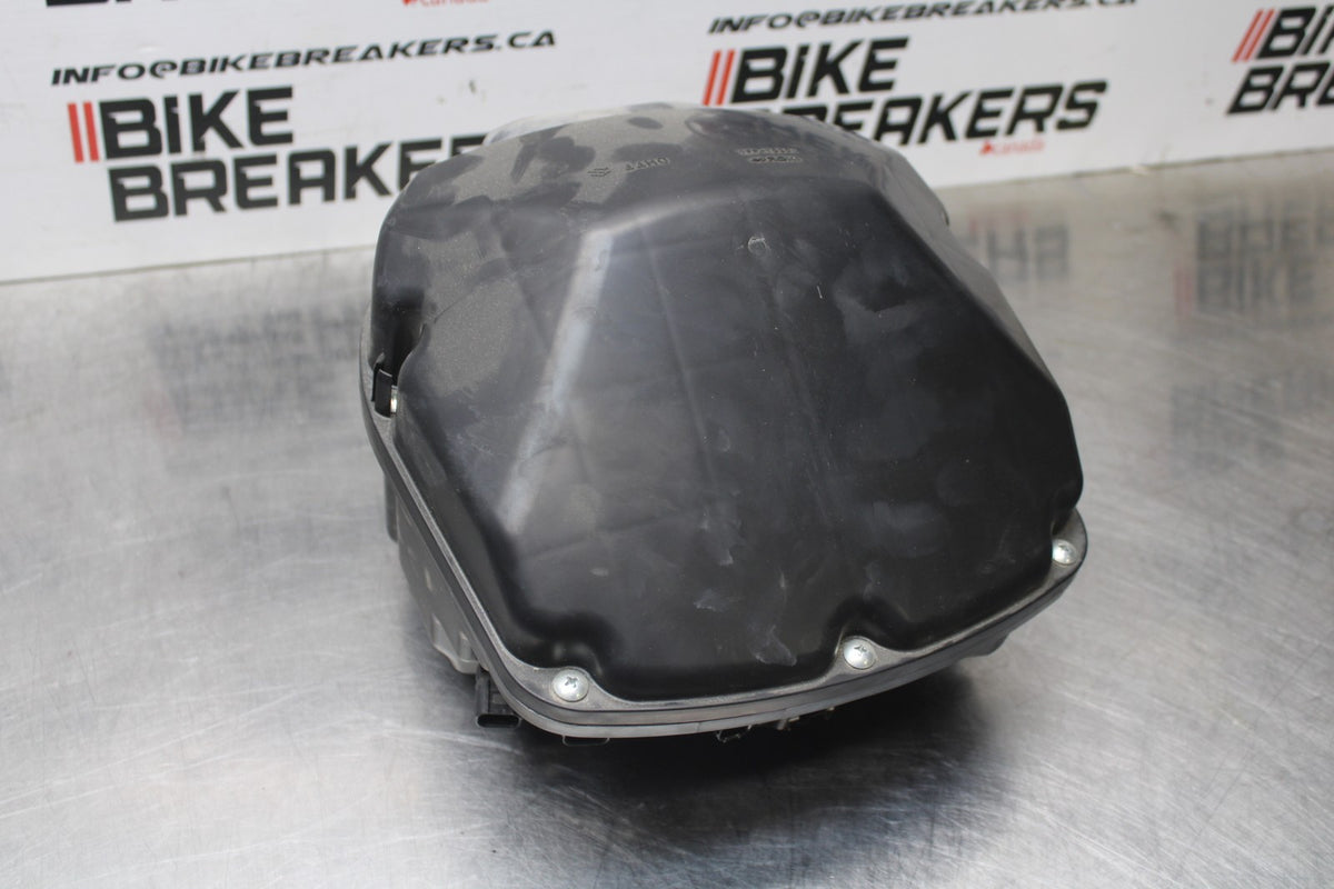 17-24 SUZUKI SV650 AIRBOX AIR INTAKE FILTER BOX BB829