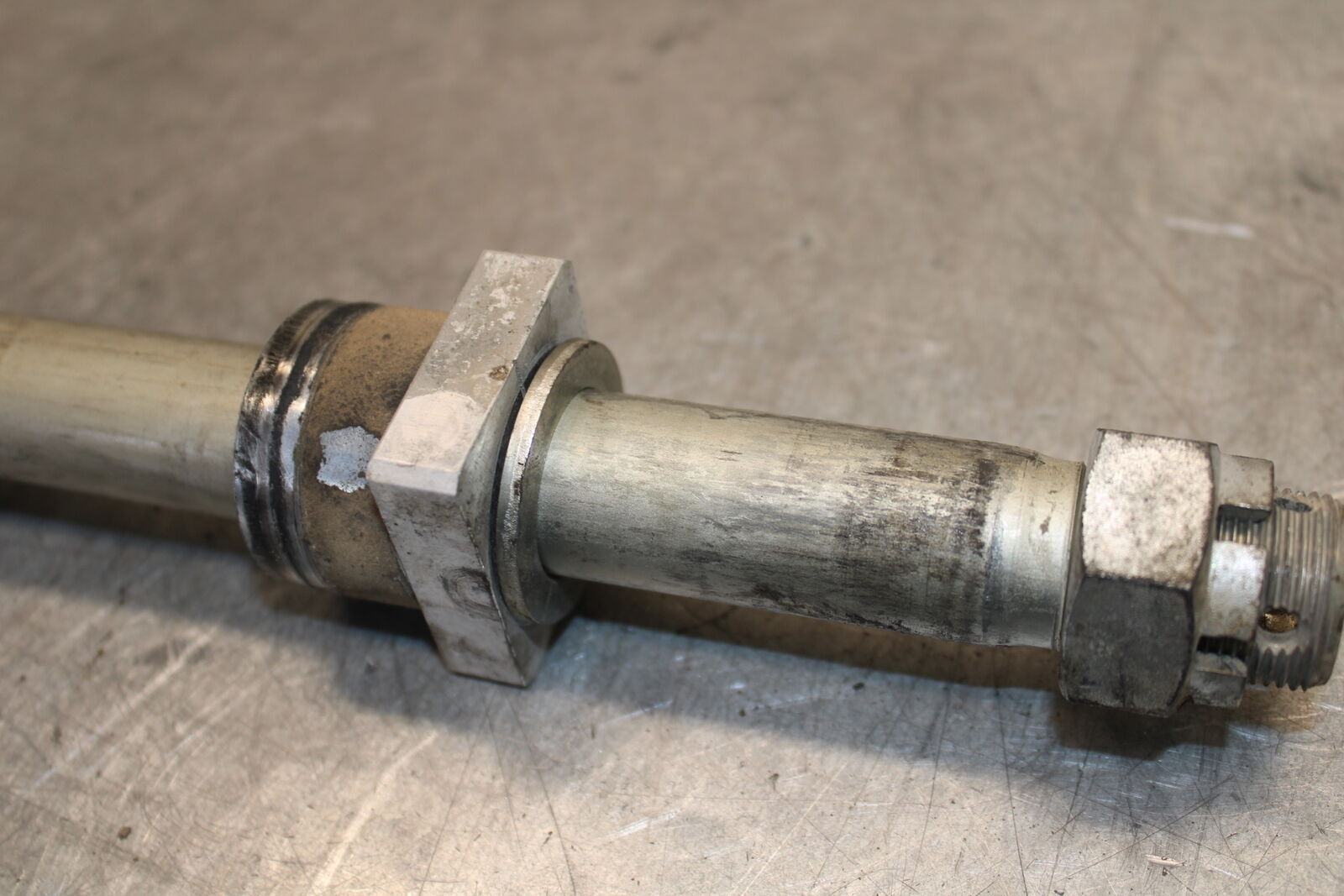 19-23 KAWASAKI NINJA ZX6R REAR AXLE BACK WHEEL RIM PIVOT BOLT AXEL BB701