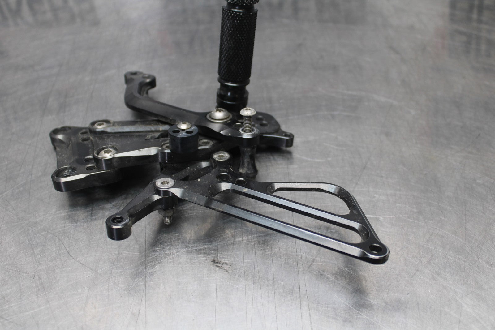 12-14 BMW S1000RR AFTERMARKET RIGHT REARSET REAR SET DRIVER FOOT PEG REST BB204