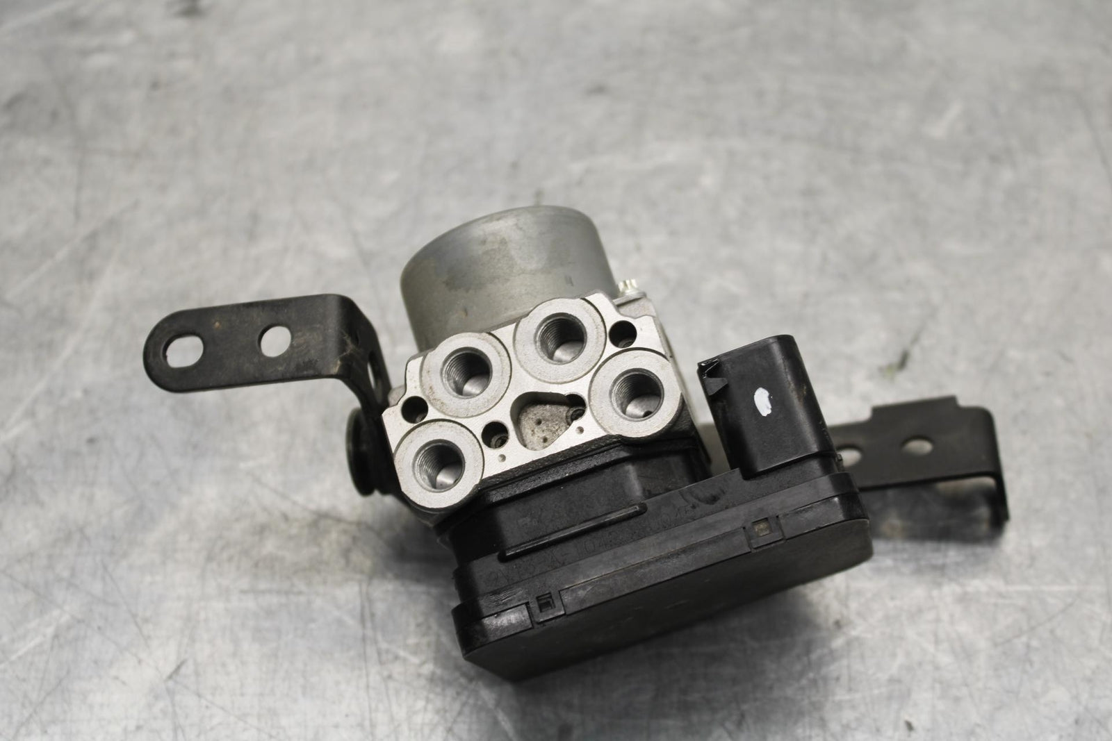 20 KAWASAKI Z400 ER400 ABS ABS PUMP UNIT MODULE BB586