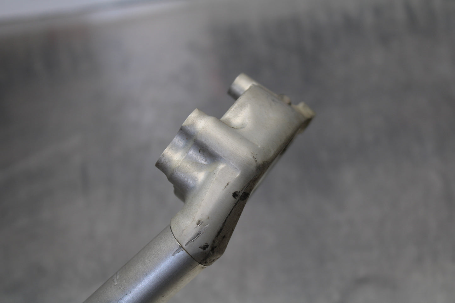 07-08 YAMAHA YZF R1 LEFT CLIP ON HANDLEBAR BB160