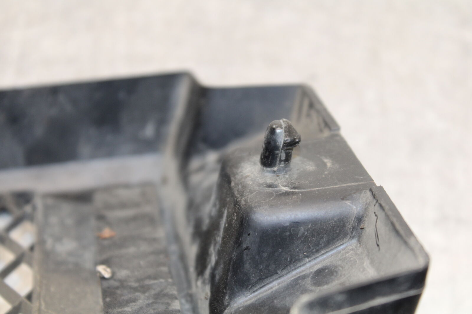 05-06 SUZUKI BOULEVARD M50 RADIATOR GRILLE GRILL SHIELD GUARD 17760-41F00 BB671