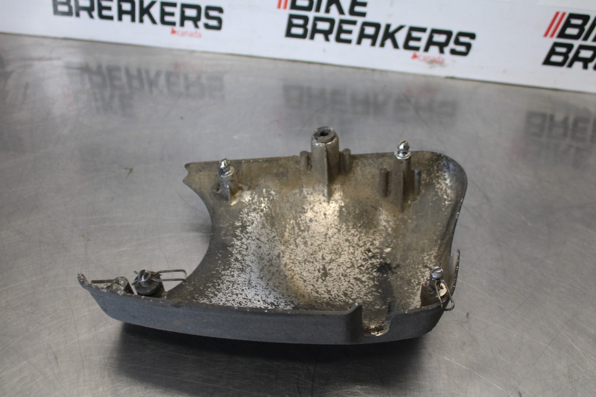 95 HONDA SHADOW 1100 ENGINE DRIVE SPROCKET COVER BB885