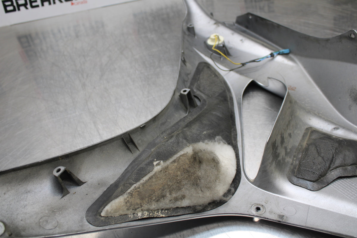 06-07 HONDA CBR1000RR RIGHT MID UPPER SIDE FAIRING COWL  BB166