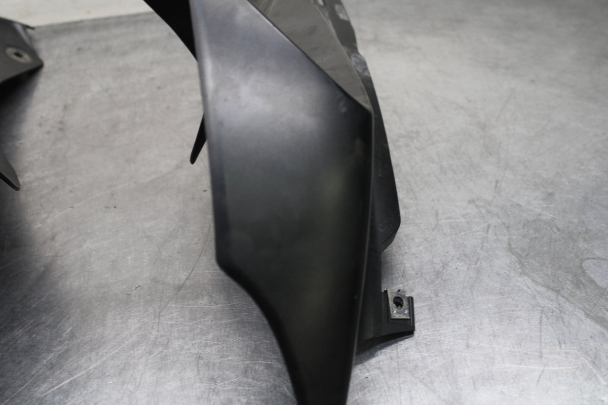 09 SUZUKI GSXR600 RIGHT LEFT FRONT DUCT COVERS PANELS COWLS BB759