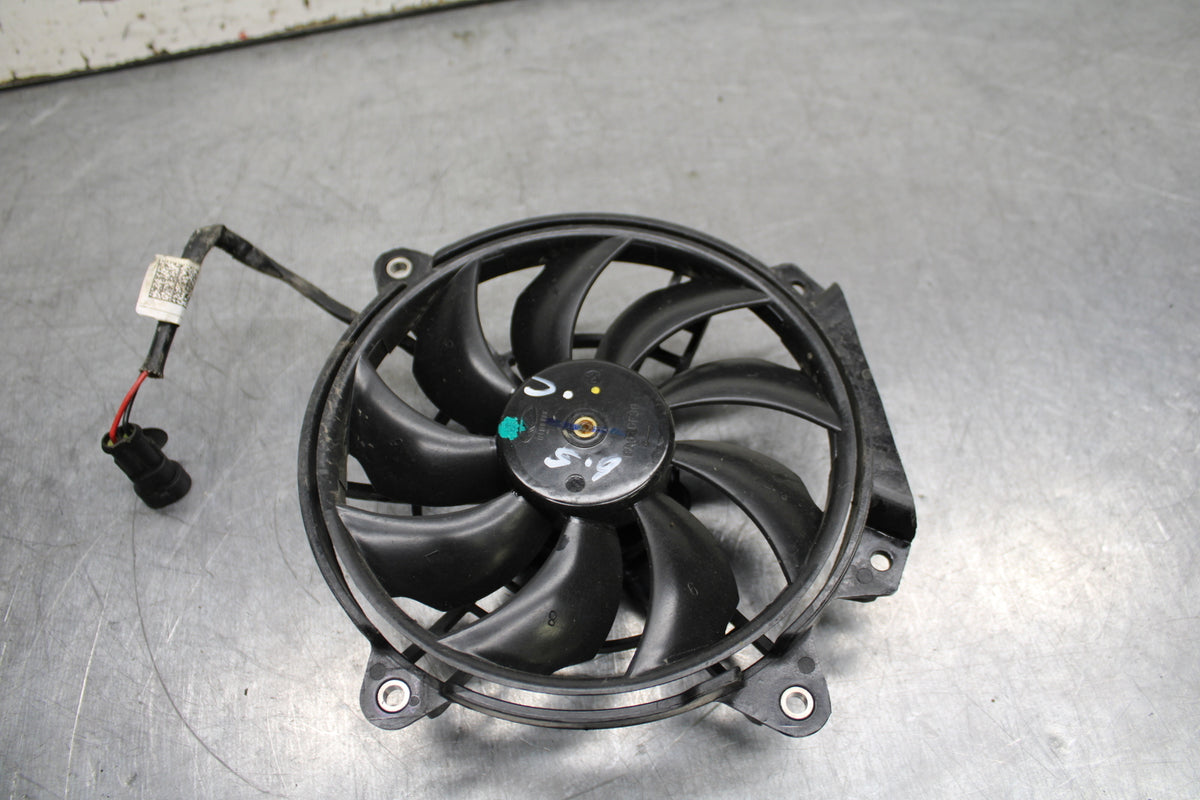 21-24 APRILIA TUONO 660 FACTORY ENGINE RADIATOR COOLING FAN BB733