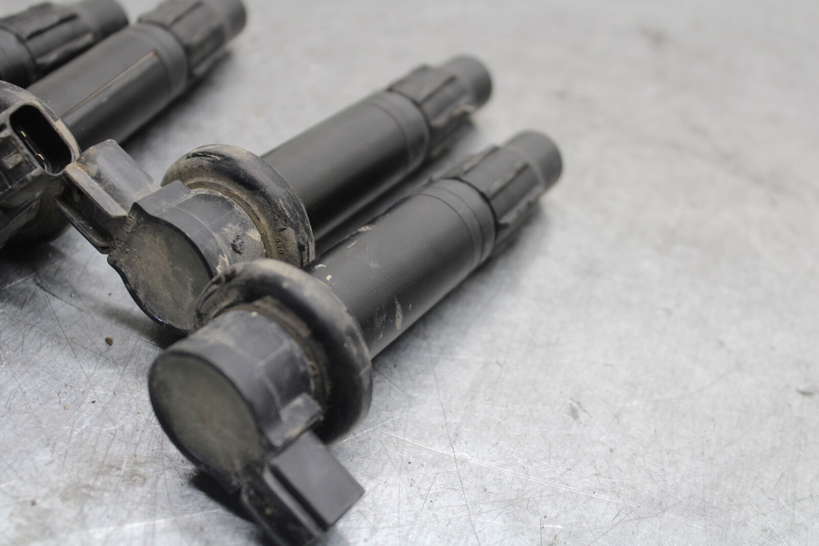 07-08 YAMAHA YZF R1 IGNITION COILS COIL SPARK PLUG CAPS 4C8-82310-00-00  BB675