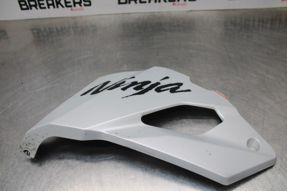 24-25 KAWASAKI NINJA ZX4R LEFT LOWER BOTTOM BELLY SIDE FAIRING COWL BB840