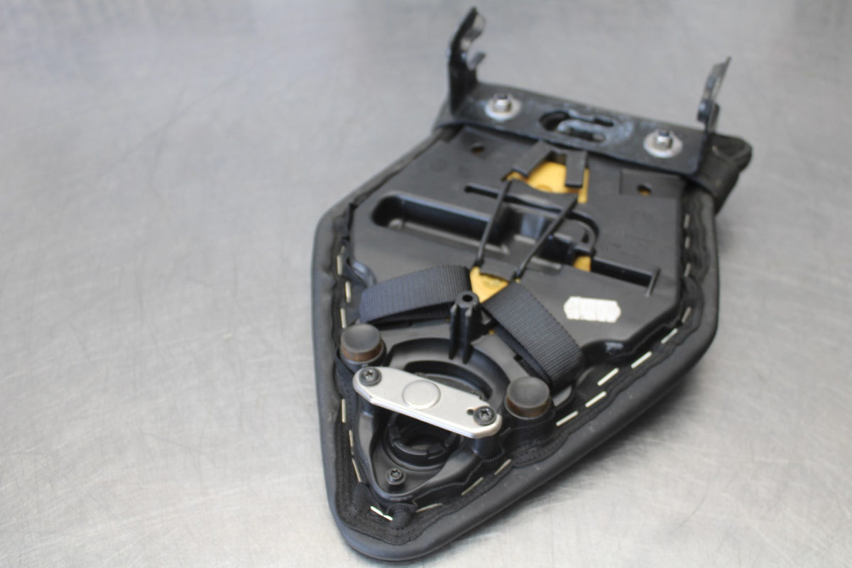 17-20 BMW S1000R REAR BACK PASSENGER TANDEM SEAT PAD SADDLE PILLION BB909