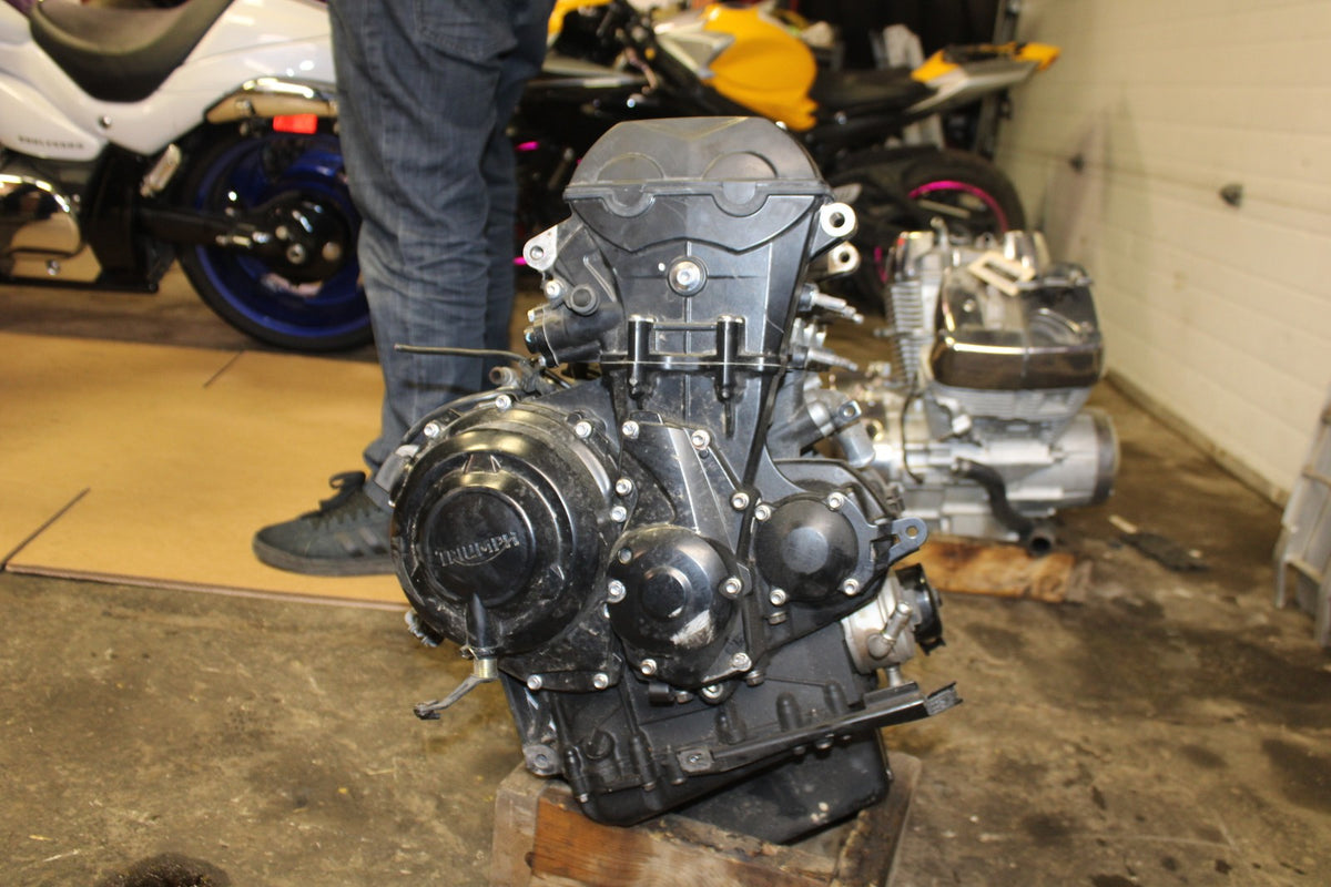 14 TRIUMPH STREET TRIPLE ABS ENGINE MOTOR BB808