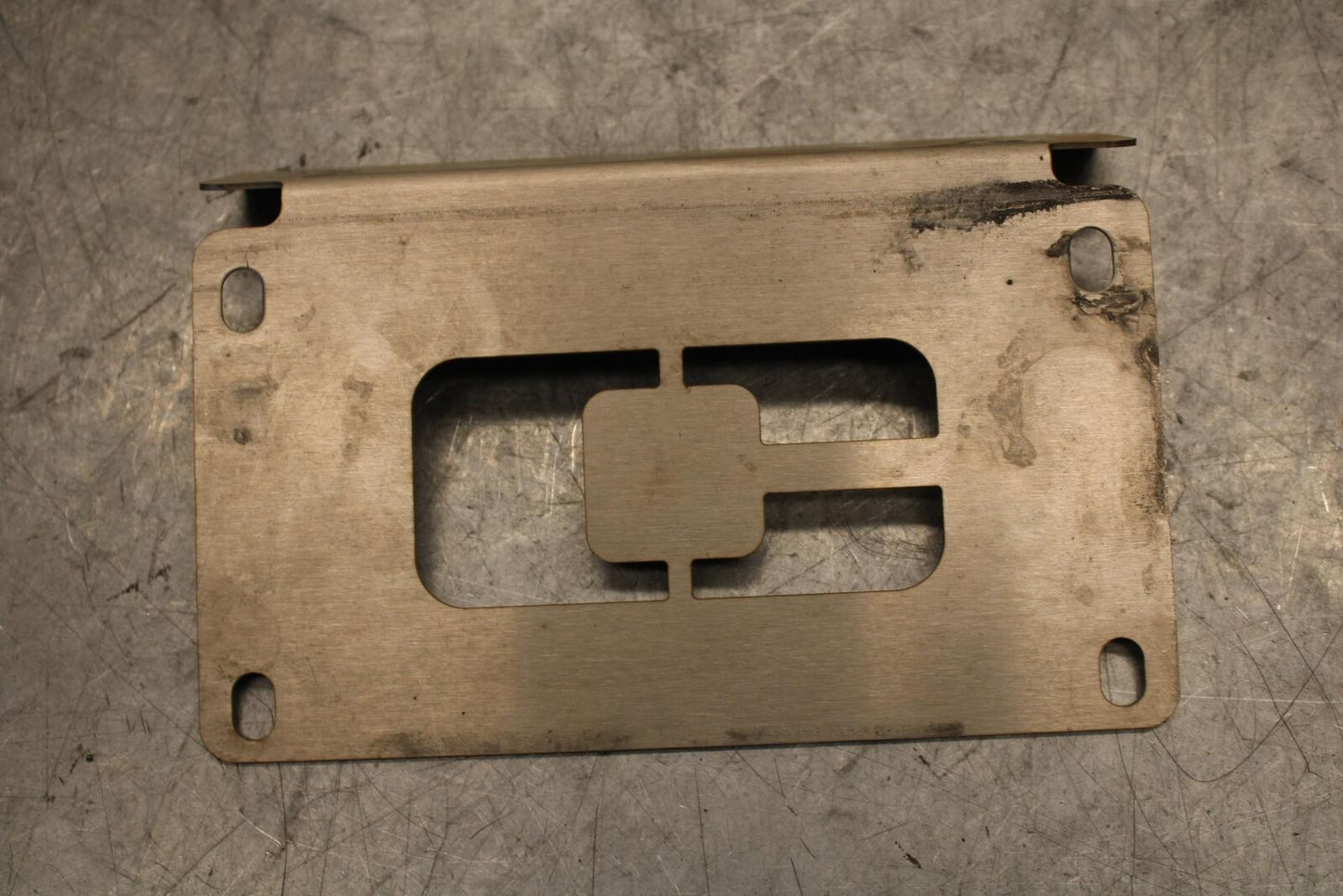 11-23 SUZUKI GSXR 750 AFTERMARKET FENDER ELIMINATOR LICENSE PLATE BRACKET  BB54