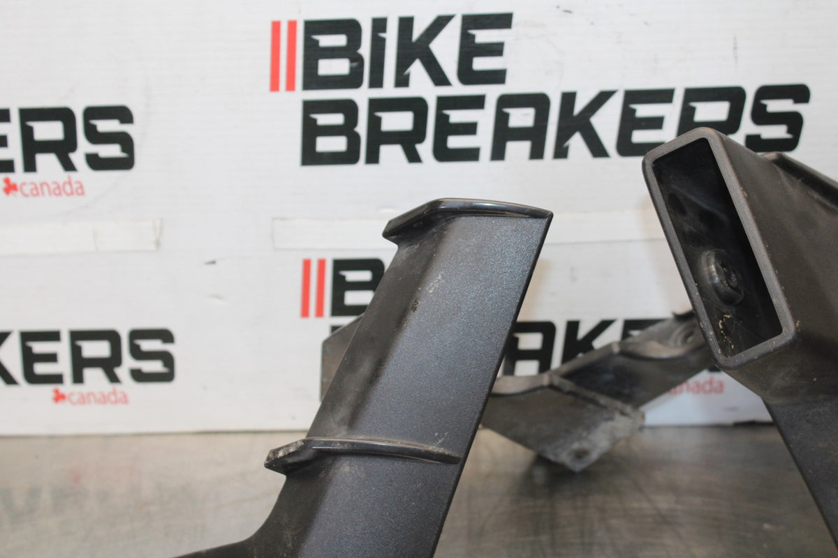 16 APRILIA TUONO V4 1100 RIGHT LEFT INNER FAIRINGS COWLS PANELS TRIMS BB905