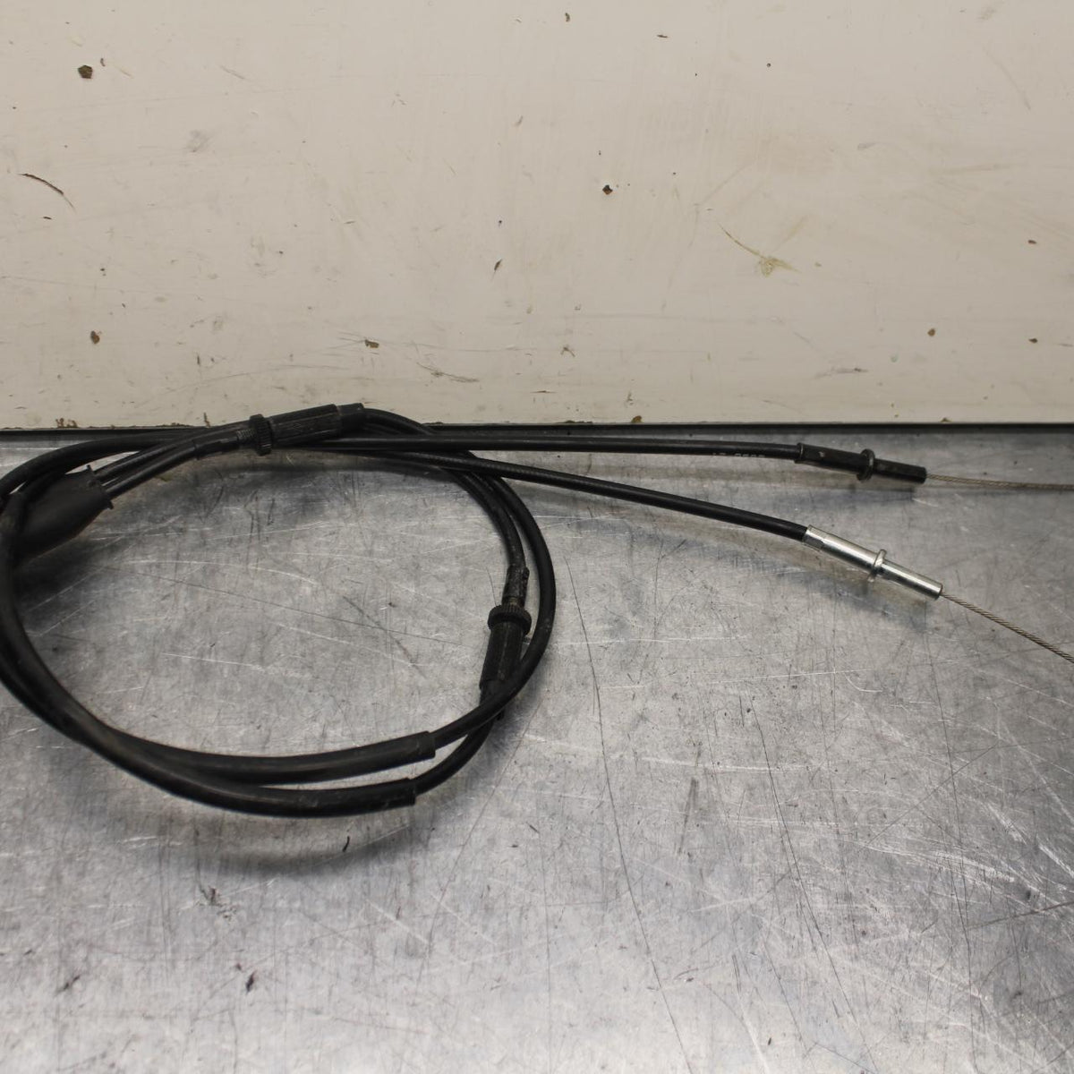 23 KAWASAKI NINJA ZX6R 636 THROTTLE CABLES LINES BB609