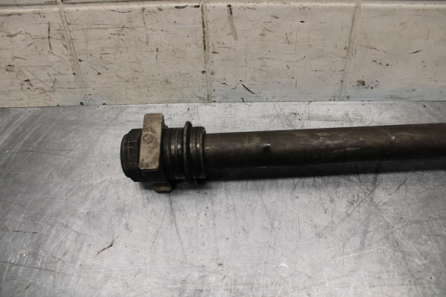02-03 HONDA CBR900RR 954 REAR AXLE BACK WHEEL RIM PIVOT BOLT AXEL BB497