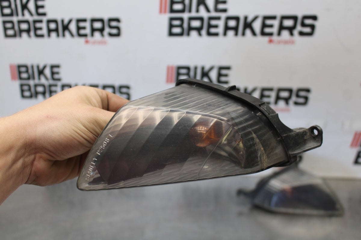 06-07 HONDA INTERCEPTOR 800 VFR800 FRONT LEFT RIGHT TURN SIGNALS LIGHT BB917