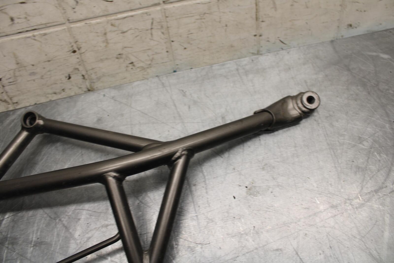 11-14 KAWASAKI VERSYS 650 LE 650C RIGHT REAR BACK PASSENGER PEG BB498