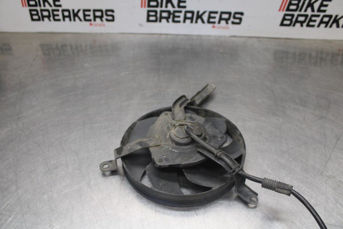 03 YAMAHA YZF R1 ENGINE RADIATOR COOLING FAN BB895