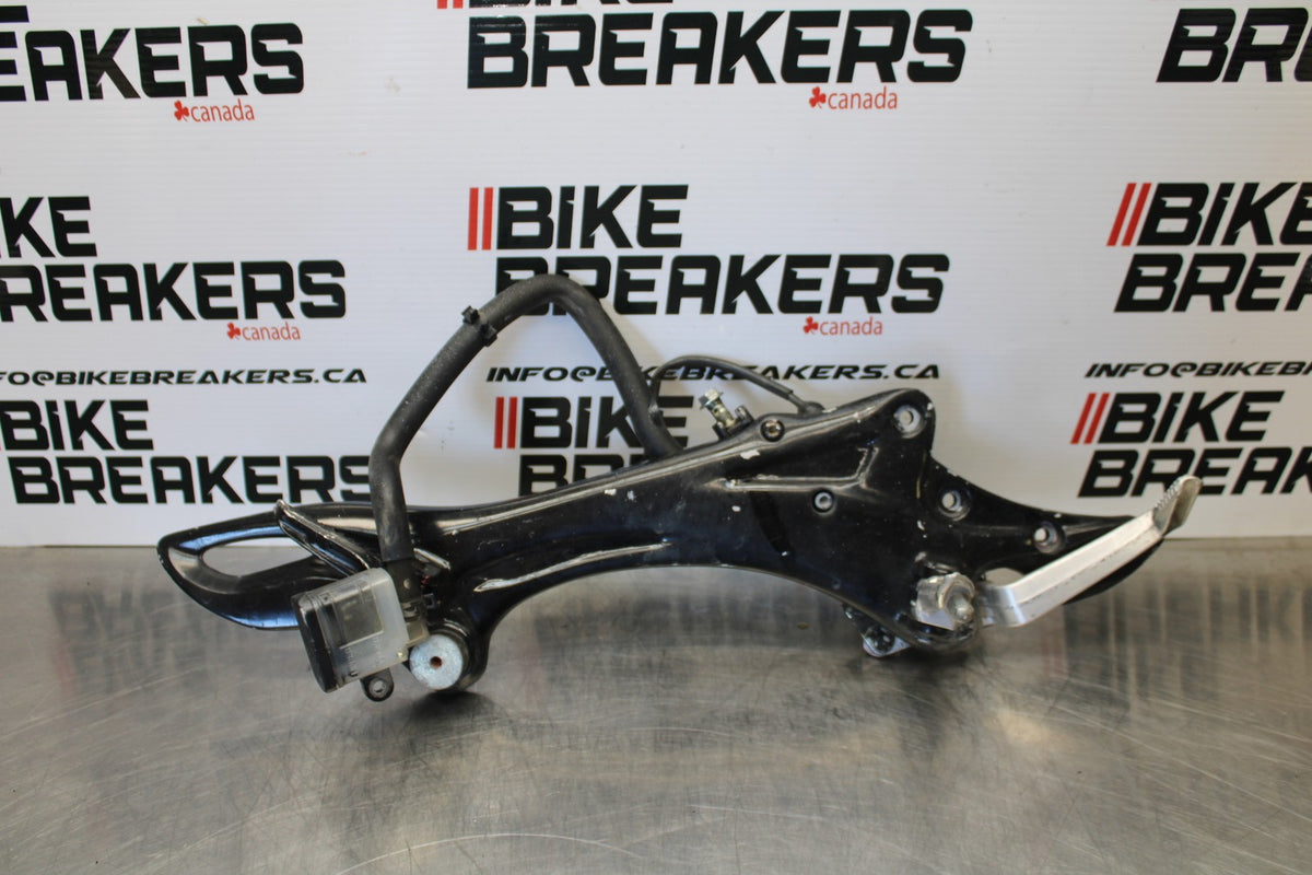 10 SUZUKI SV650 RIGHT REARSET REAR SET DRIVER FOOT PEG REST STOP BB181